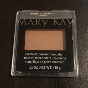 Mary Kay Creme-to-Powder Foundation - Ivory 2
